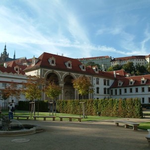 Valdštejnský palác