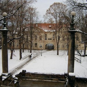 Schody na Střelecký ostrov, Schody na Střelecký ostrov z mostu Legií.