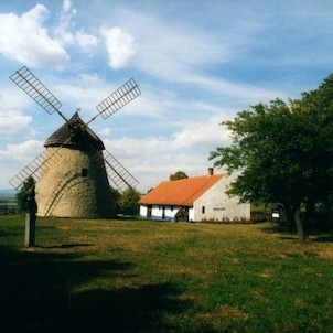 Větrný mlýn - Kuželov