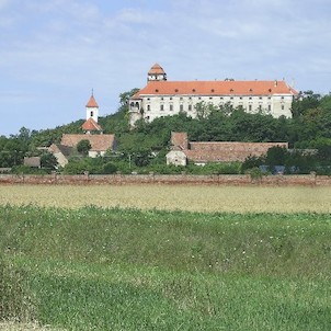 Zámek a kostel v Jaroslavicích