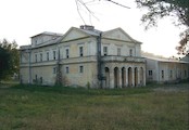 Zámek ve Velichově, Četné pozdější přestavby sice zachovaly základní dispozici původní zámecké architektury, ale téměř setřely její historický ráz.