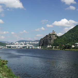 hrad Střekov a Masarykova zdymadla